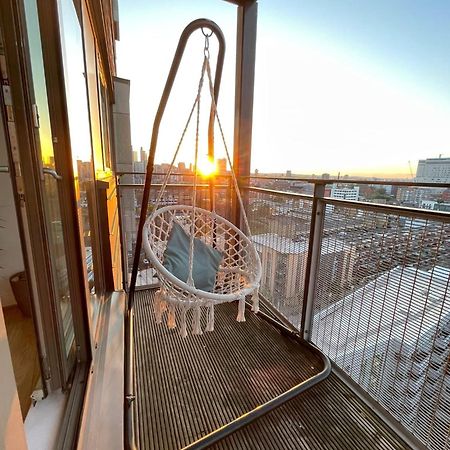 Whitechapel Two Bedroom Luxury Apartment - Free Private Parking - City Views 伦敦 外观 照片